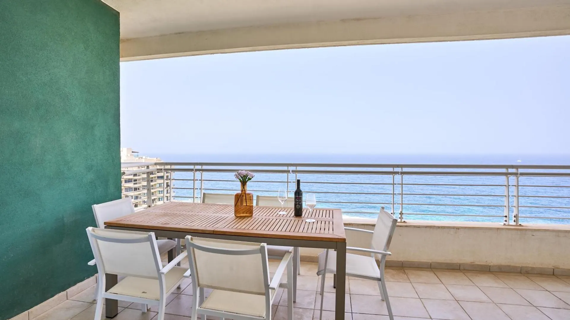 סליאמה Stunning 3-Bedroom Seaview Retreat In Fort Cambridge 0*,  מלטה