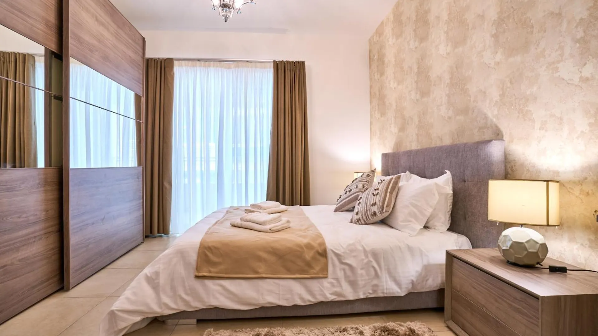 סליאמה Stunning 3-Bedroom Seaview Retreat In Fort Cambridge מלטה