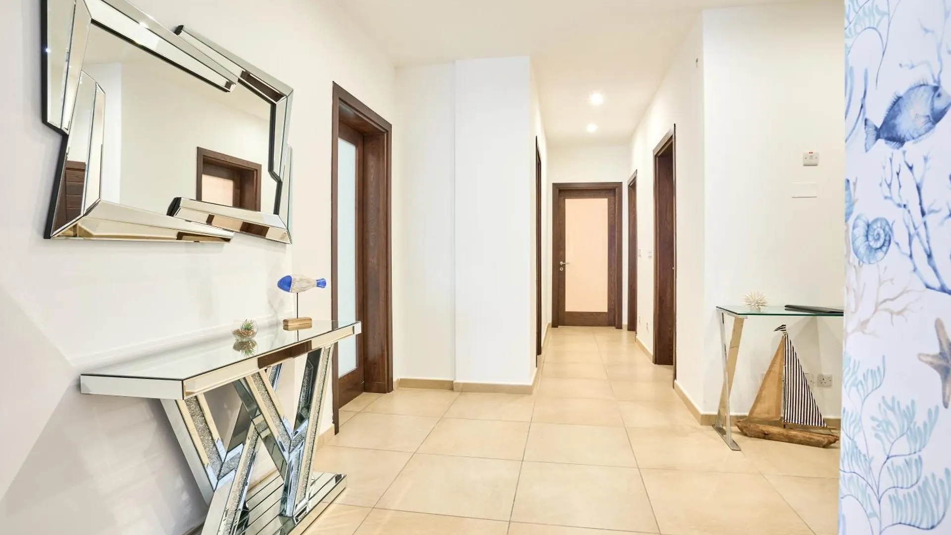 סליאמה Stunning 3-Bedroom Seaview Retreat In Fort Cambridge דירה